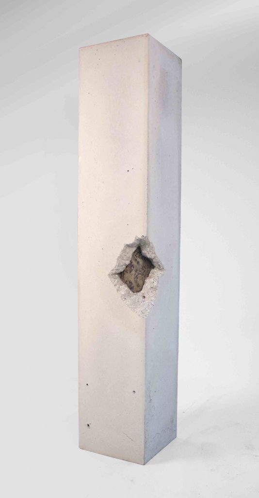 I am In The Settlements II, 2017, Concrete, carpet, 132x25x25 cm